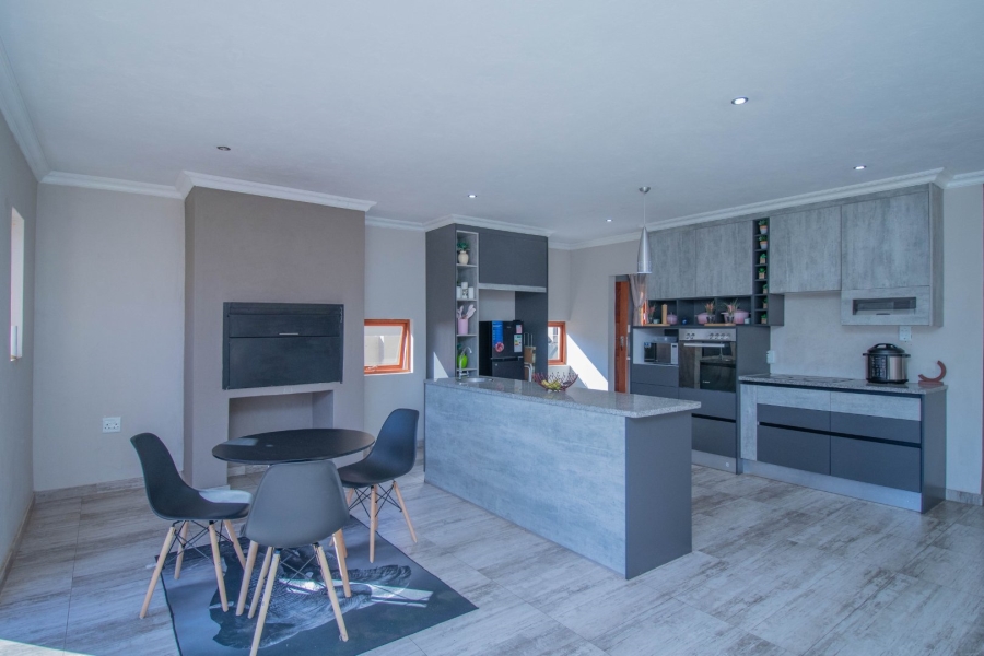 3 Bedroom Property for Sale in Xanadu North West